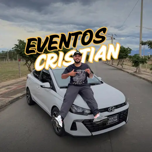 Cristian sobre el carro del sorteo